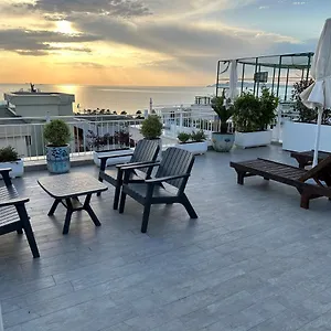 Apartment Paradise Rooftop Golem, Golem (Tirana)